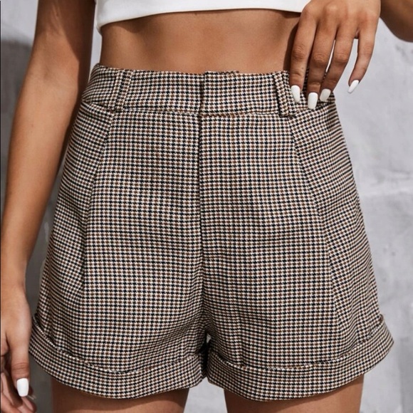 Pants - Houndstooth print roll hem shorts.